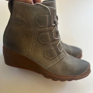 Sorel Women's Gray Ankle Booties